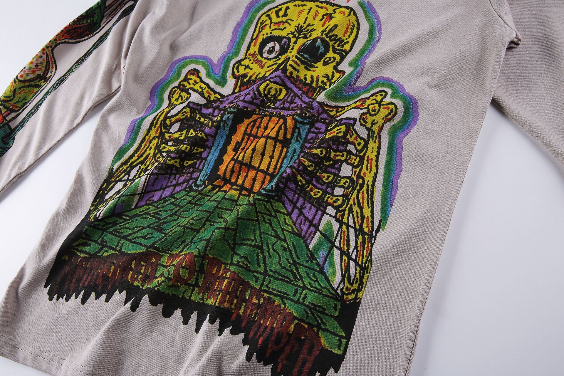 Street Skull Graffiti Coconut Long Sleeve T-Shirt