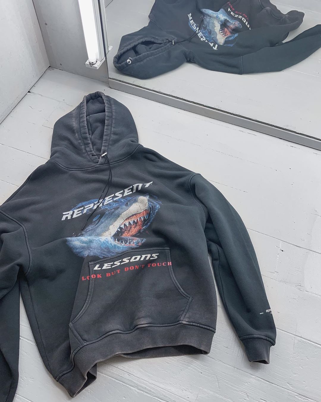 Hip Hop Reaper Retro Shark Print Sweatshirt