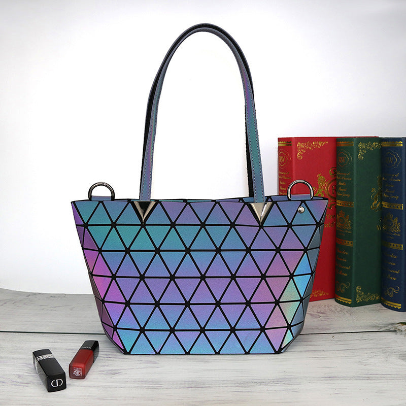 Luminous portable diagonal bag