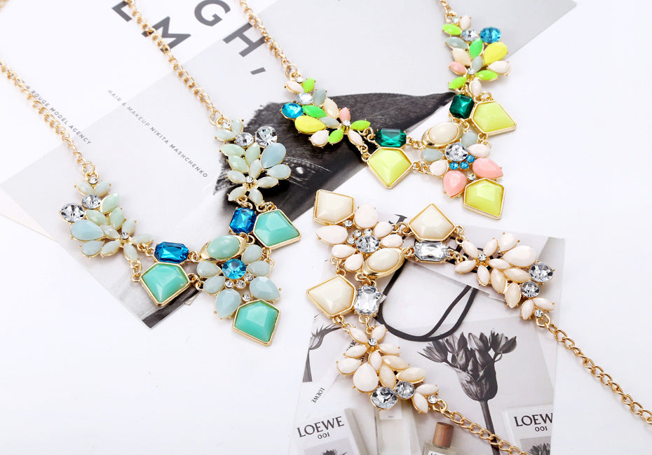 Geometric resin street beat necklace one
