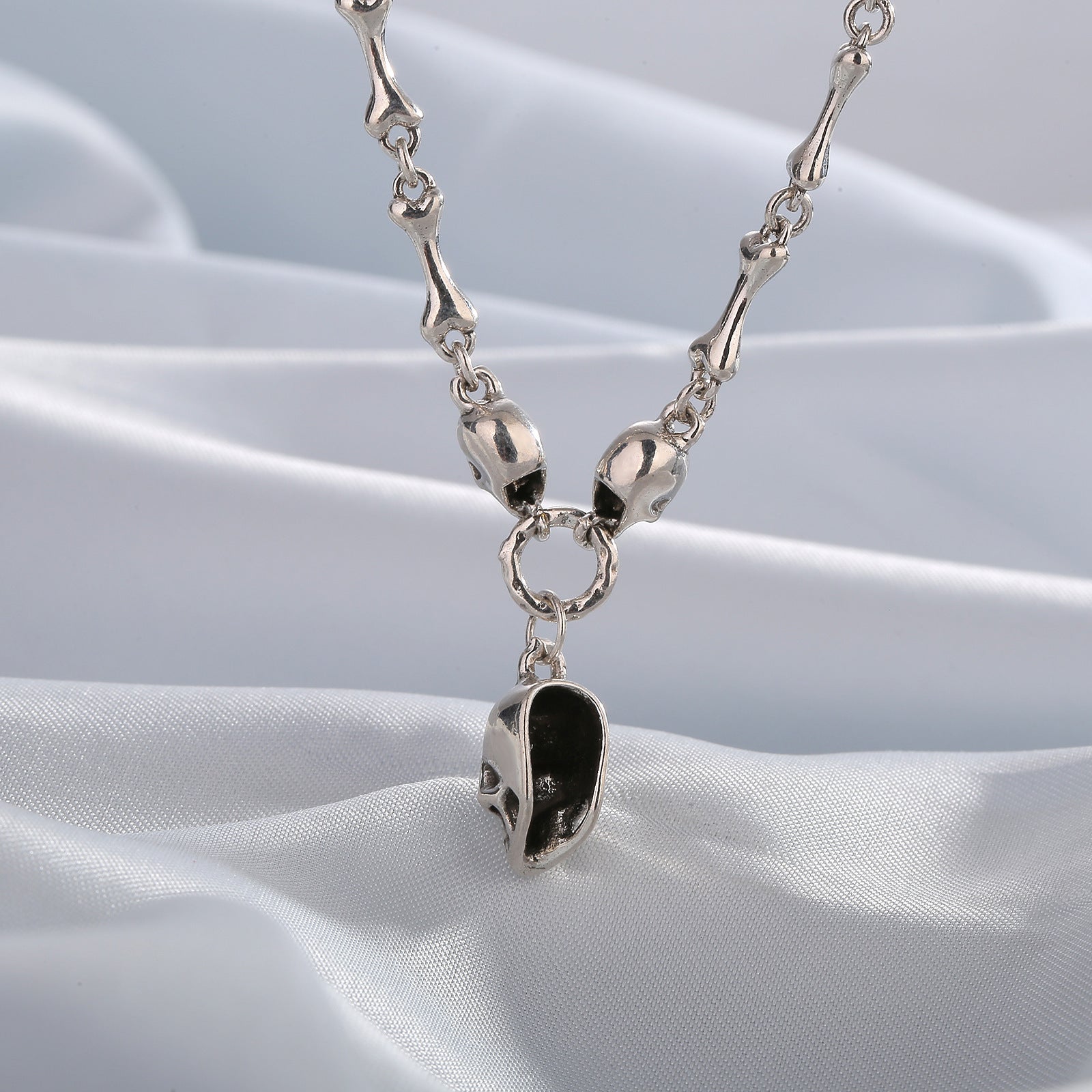 Niche Hip Hop Skull Pendant Tide