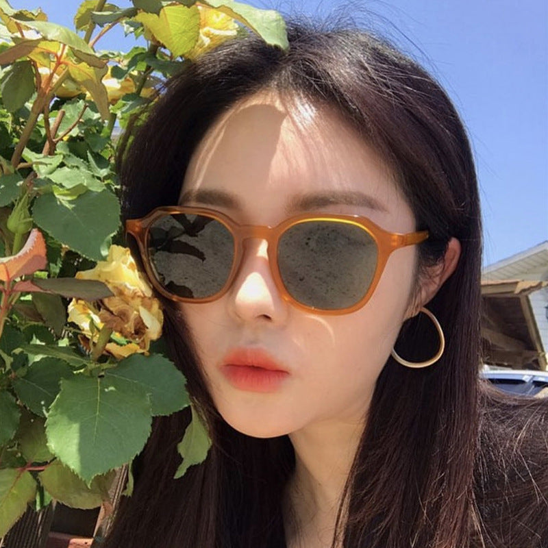 Sunglasses street shot ins vibrato glasses
