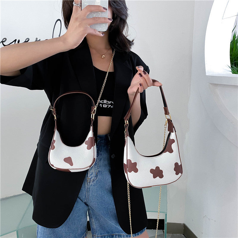 Underarm carry messenger bag