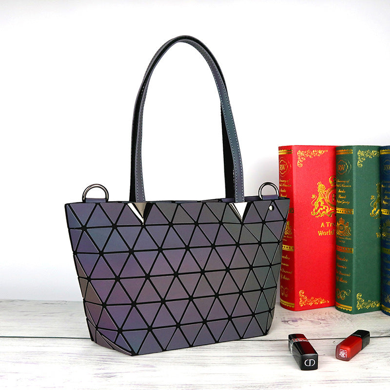 Luminous portable diagonal bag