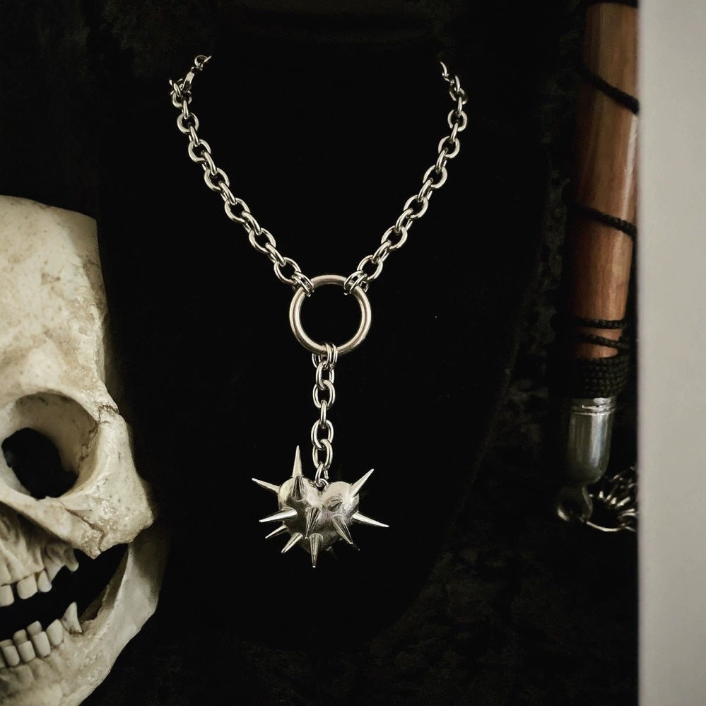 Dark Hip Hop Thorn Thorn Heart Necklace