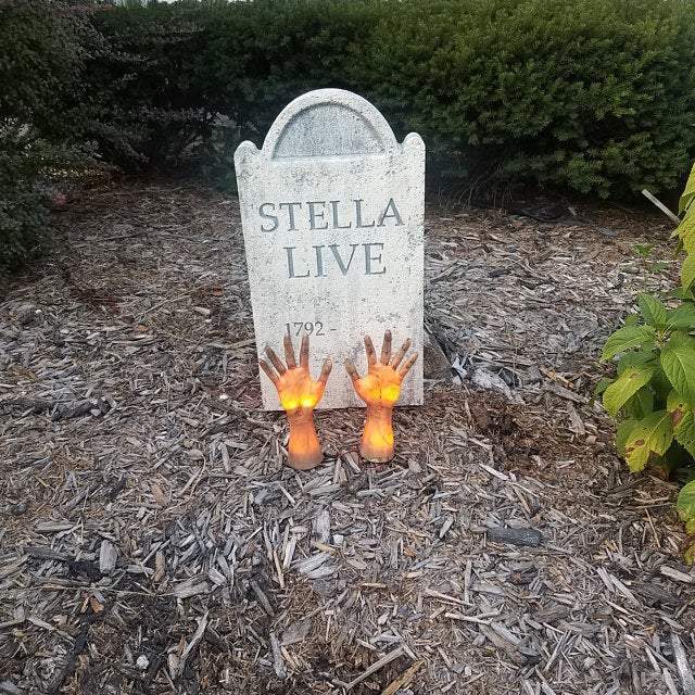 Horror Ghost Hand Ornament Glowing Hand Statue Creative Halloween Props For Home Garden Courtyard Decoration